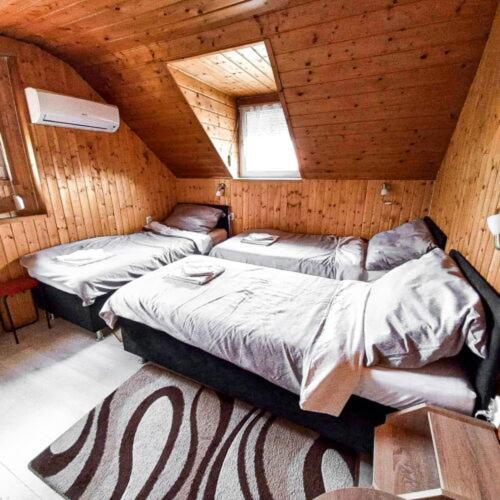Bed and Breakfast Lenzl'S Panzio à Szigetvár Extérieur photo