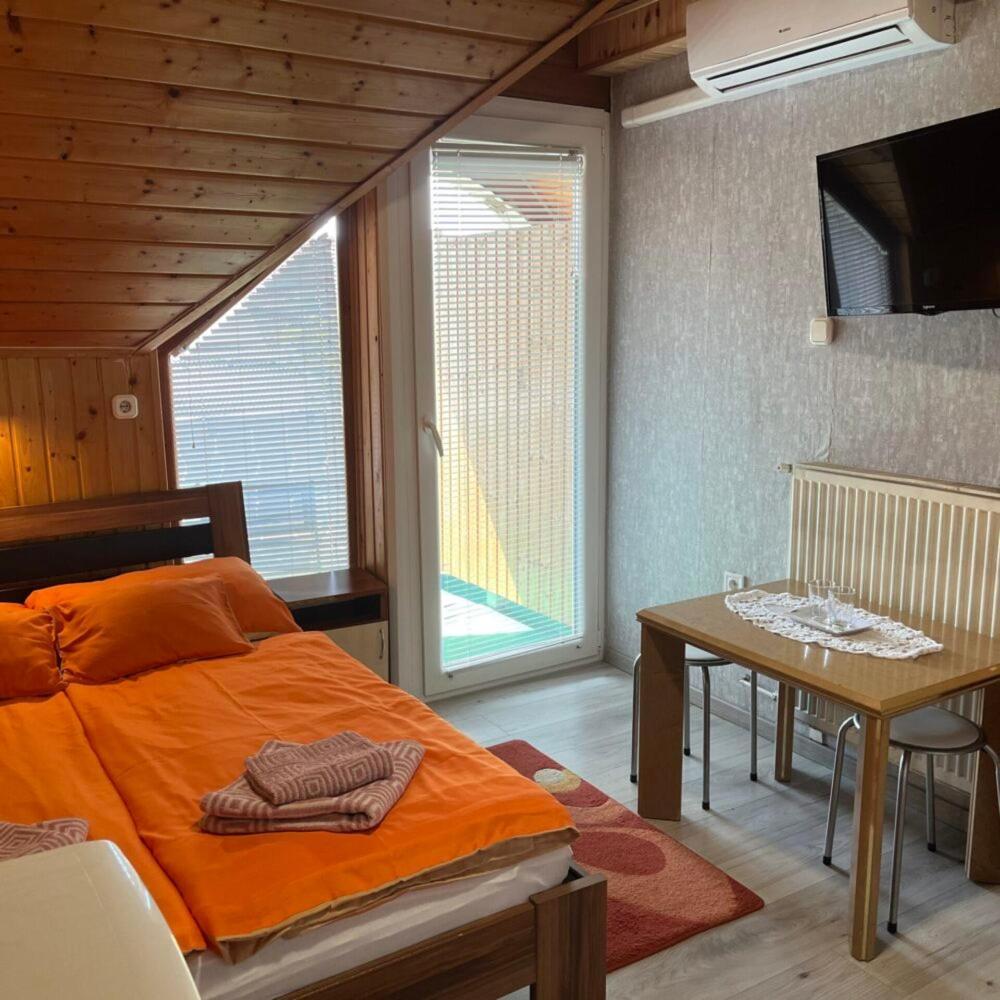 Bed and Breakfast Lenzl'S Panzio à Szigetvár Extérieur photo
