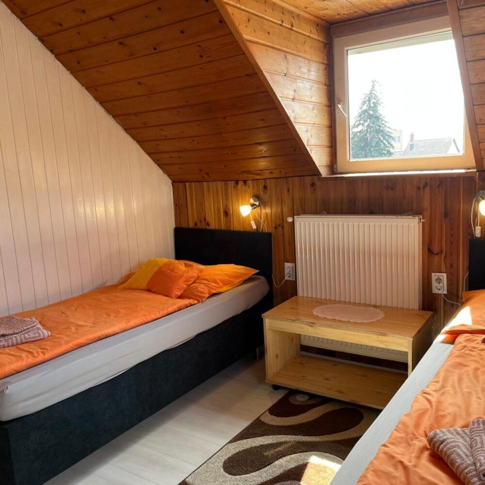 Bed and Breakfast Lenzl'S Panzio à Szigetvár Extérieur photo